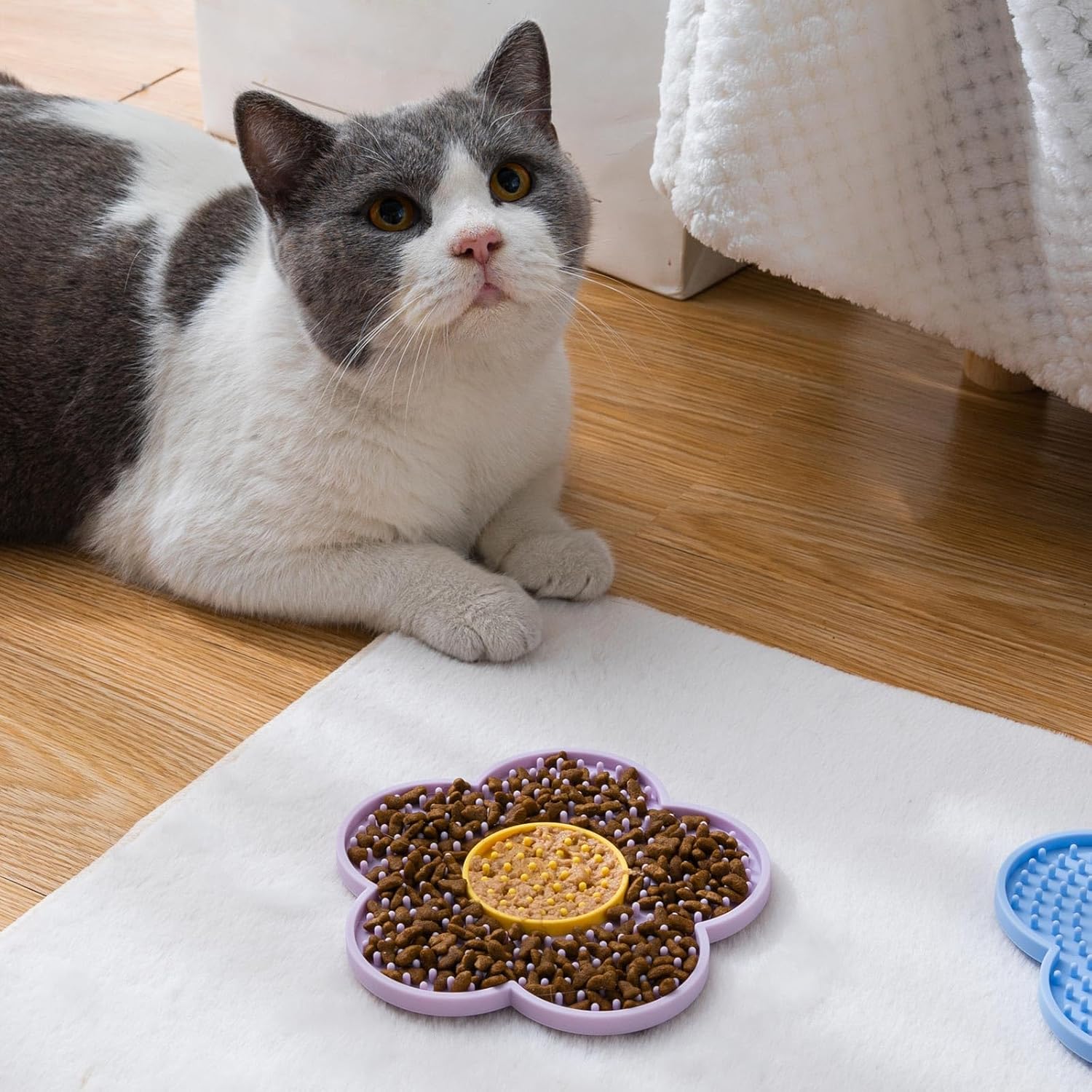 Flower Lick Mat for Dogs & Cats – Suction Cup Slow Feeder, Anxiety Relief
